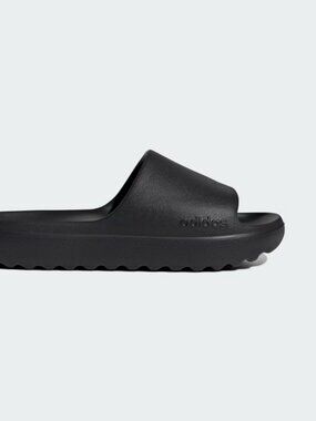 NWT adidas Adilette Lumia Slides Sandals, Black, Mens Size 11